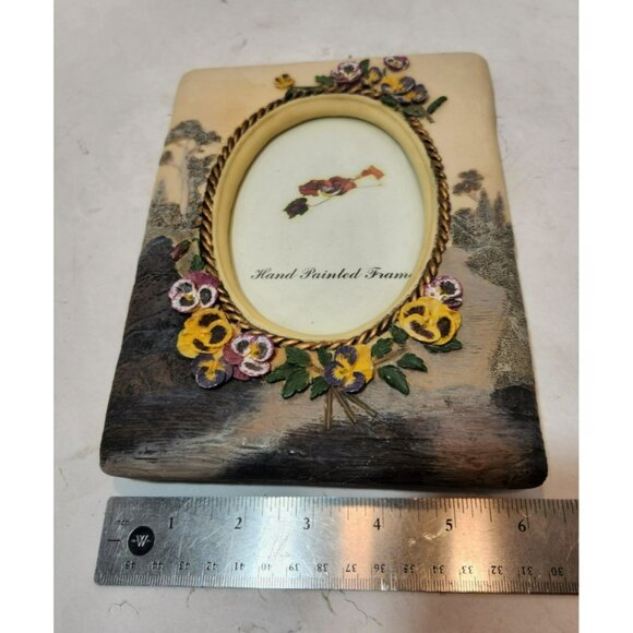 6" by 8" Hand Painted Floral Pansies 3D Picture Frame with Oval Cutout - Picture 8 of 9